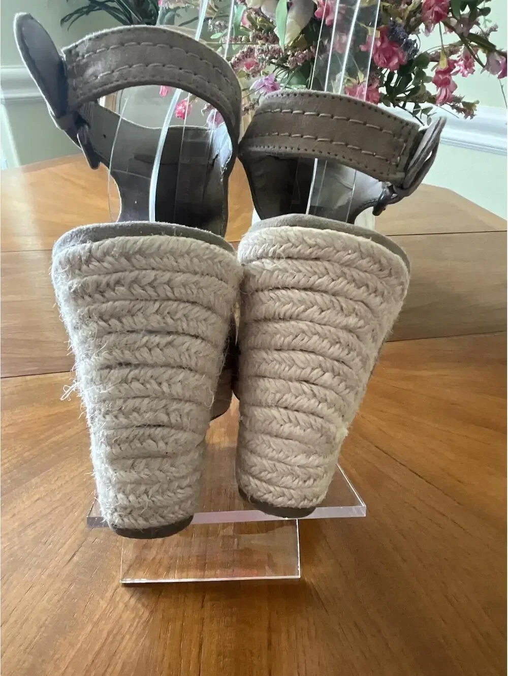 Universal Thread Alisha Wedge Sandals 10